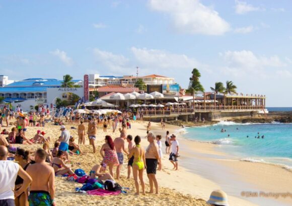 Exquisite Taxi & VIP Services – Taxi 421